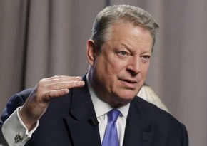 Apple says longtime directors Al Gore and James Bell retiring from board