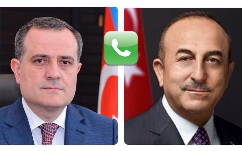 Главы МИД Азербайджана и Турции переговорили по телефону 