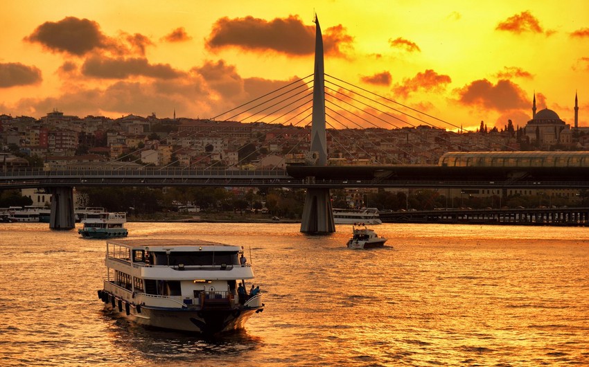 Türkiye to increase fees for ships passing through Bosporus, Dardanelles