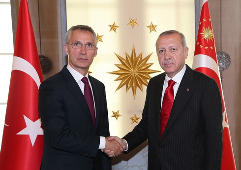 Эрдоган принял в Стамбуле генсека НАТО