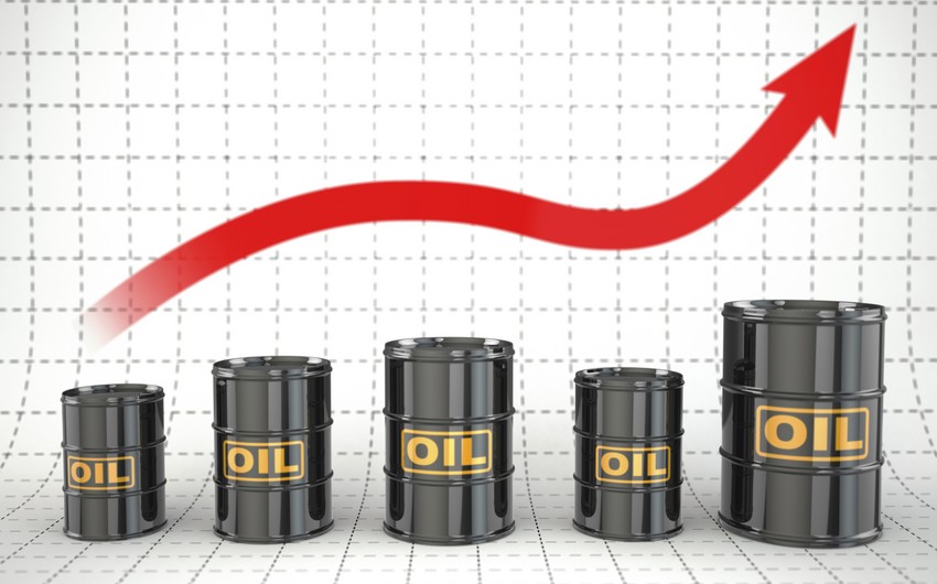 Azerbaijani oil price up slightly