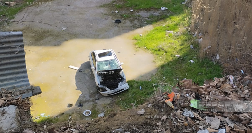 Bakıda maşın bina tikintisi üçün qazılan xəndəyə düşüb, xəsarət alan var