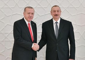 Президенты Азербайджана и Турции поговорили по телефону
