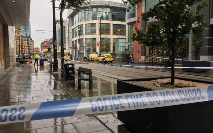 В Манчестере неизвестный напал на людей в ТЦ