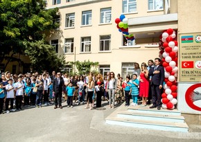 В Бакинском лицее Ататюрка отметили День знаний - ФОТОРЕПОРТАЖ