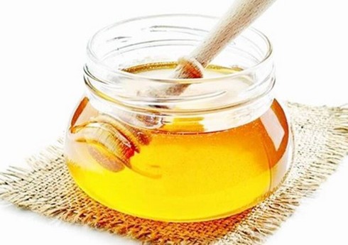 Азербайджан втрое увеличил импорт натурального меда из Турции