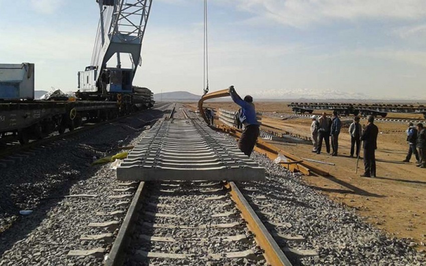 Азербайджан и Иран приступают к строительству железной дороги Решт-Астара