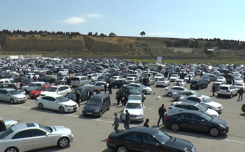 Азербайджан импортировал из Грузии около 9 тыс. автомобилей в этом году