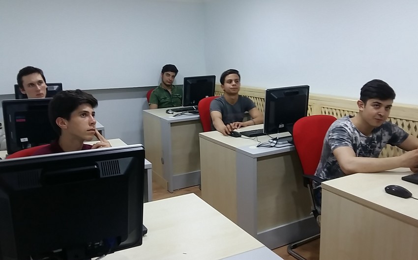Bank VTB (Azerbaijan) открыл компьютерный класс в Центре русской культуры