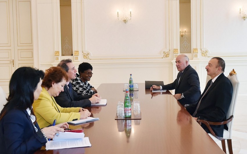 President Ilham Aliyev receives a delegation led by Vice-President of World Bank