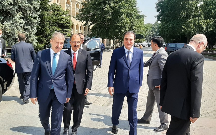 Посол Турции находится в Гяндже