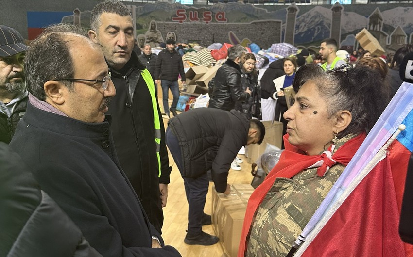 Посол Турции прибыл в пункт сбора гуманитарной помощи в Баку