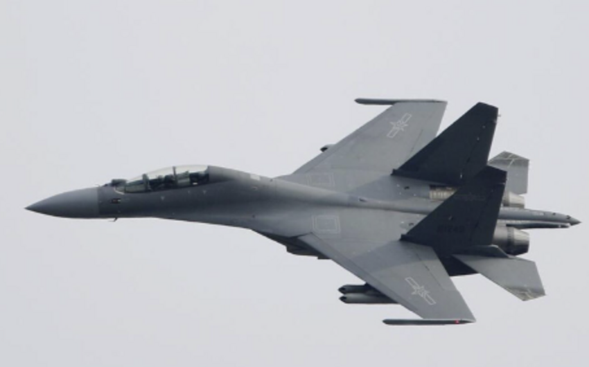 На Тайване зафиксировали приближение к острову 13 военных самолетов КНР