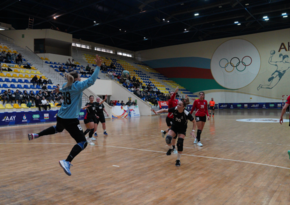 Qadın həndbolçular arasında Azərbaycan çempionatında turun mərkəzi oyunu keçirilib