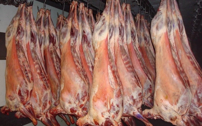 Азербайджан увеличил импорт мяса на 10%