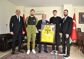 Gəncə basketbol klubunun üzvləri Türkiyənin baş konsulu ilə görüşüblər