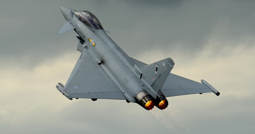 Великобритания направит в Польшу истребители Typhoon в 2025 году