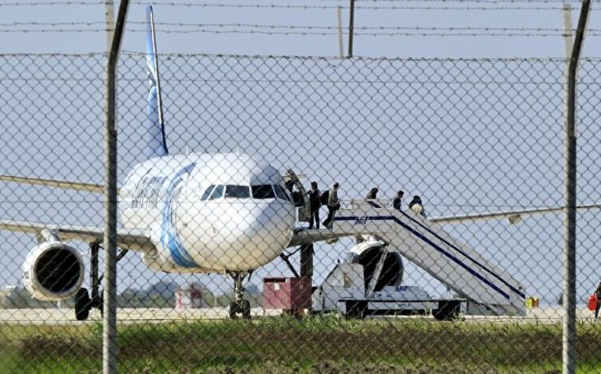 ​Самолет с пассажирами с захваченного А320 вылетел из Ларнаки в Каир