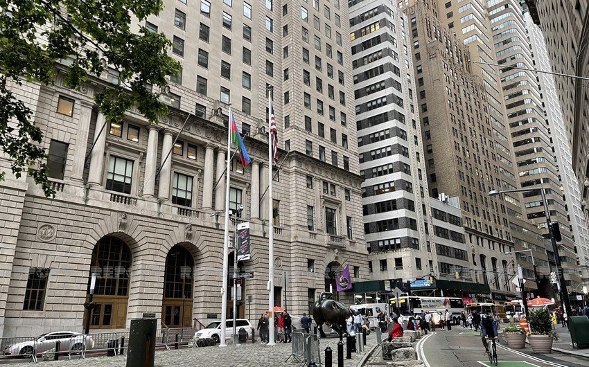 В Нью-Йорке поднят государственный флаг Азербайджана