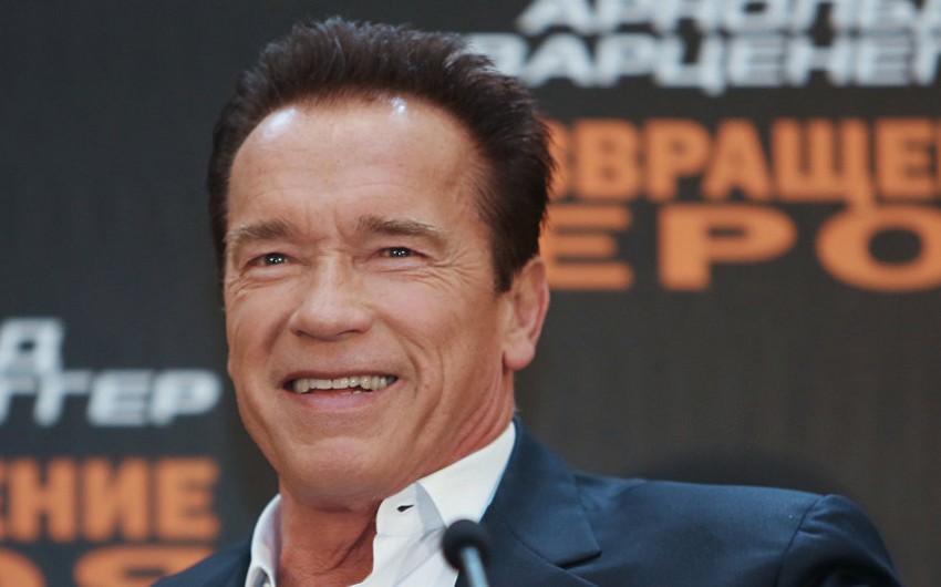 Arnold Schwarzenegger considering US Senate bid