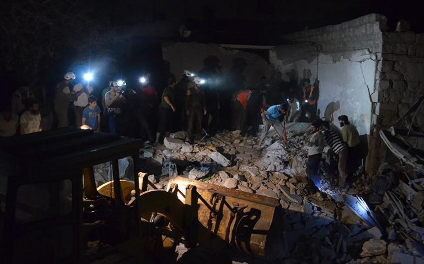 ​Suriyanın İdlib şəhərinin bombalanması nəticəsində 15 nəfər ölüb, 30 nəfər yaralanıb