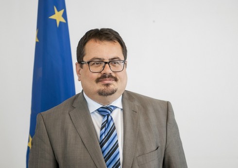 Михалко: ЕС продолжает оказывать содействие Азербайджану в разминировании 