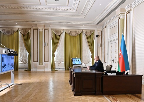 Президент Ильхам Алиев принял министра дорог и градостроительства Ирана