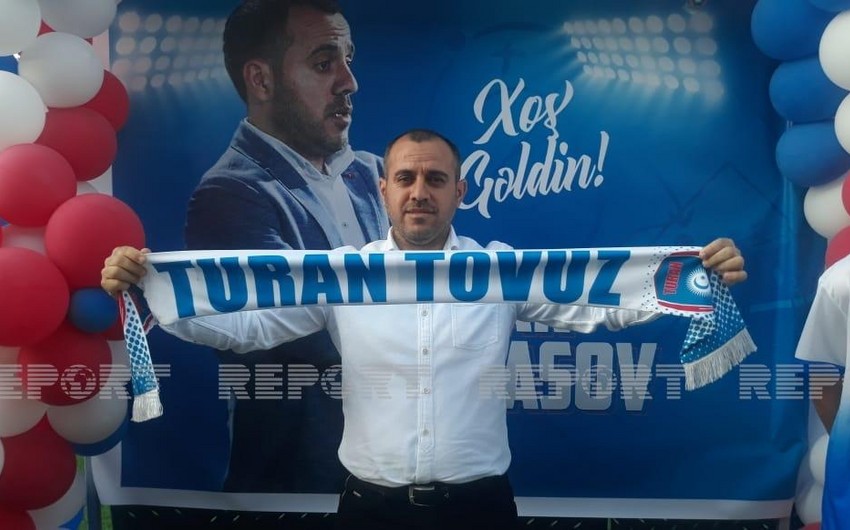 Ayxan Abbasov komandasına avtobus alınması üçün 60 manat ianə edib 