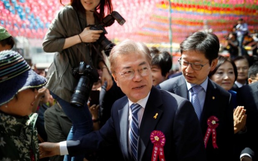 13 candidates struggle for South Korea presidency