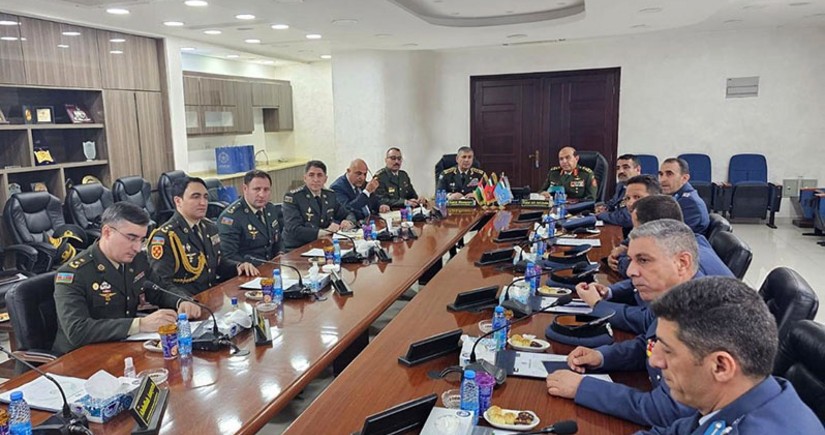 Министр обороны Азербайджана встретился с командующим ВВС Иордании