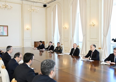 Президент Ильхам Алиев принял делегацию во главе с главой Комитета оборонной промышленности Турции