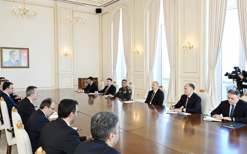 Президент Ильхам Алиев принял делегацию во главе с главой Комитета оборонной промышленности Турции