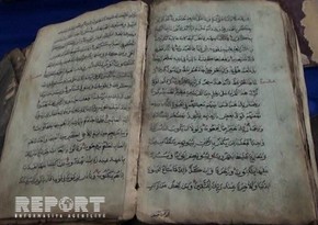 Qafqaz müsəlmanlarının III şeyxülislamına məxsus 250 yaşlı iki Quran kitabı tapılıb - FOTO