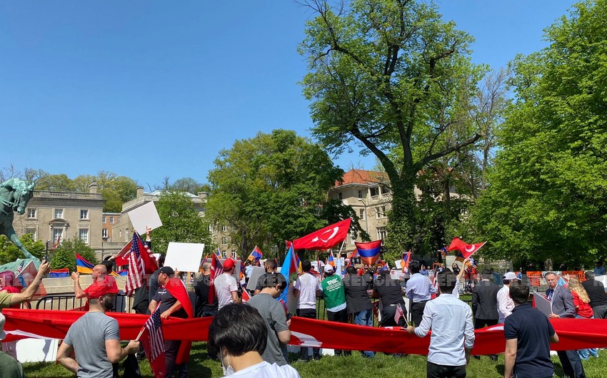 Representatives of Turkish, Azerbaijani communities stage rally in Washington