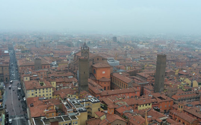 Италия почтила память жертв теракта 35-летней давности в Болонье