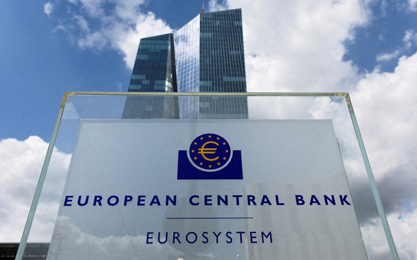 ECB keeps interest rate unchanged at 4.5%