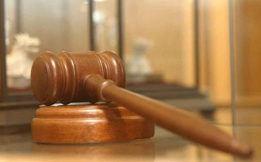 В Азербайджане судья взял самоотвод