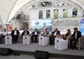 Diaspor Gənclərinin III Yay Düşərgəsinin iştirakçıları Qarabağın inkişaf strategiyası barədə məlumatlandırılıb