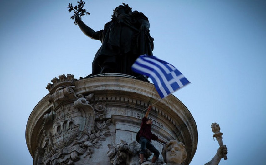 Олланд: о временном выходе Греции из еврозоны речь не идет