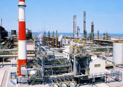 Азербайджан увеличил доходы от экспорта продукции химической промышленности на 77%