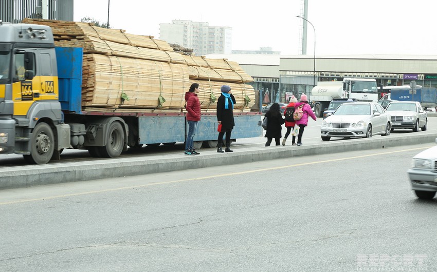 В Баку проведен рейд в отношении пешеходов-нарушителей - ФОТО - ВИДЕО