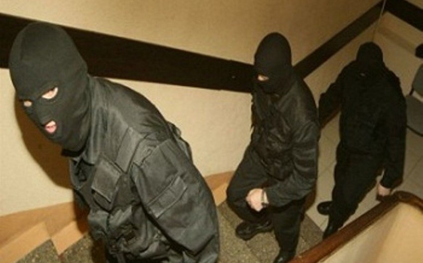 В Баку неизвестные в масках напали на офис компании и похитили 50 тыс. долларов