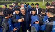 President of Barcelona meets with young footballers in Baku