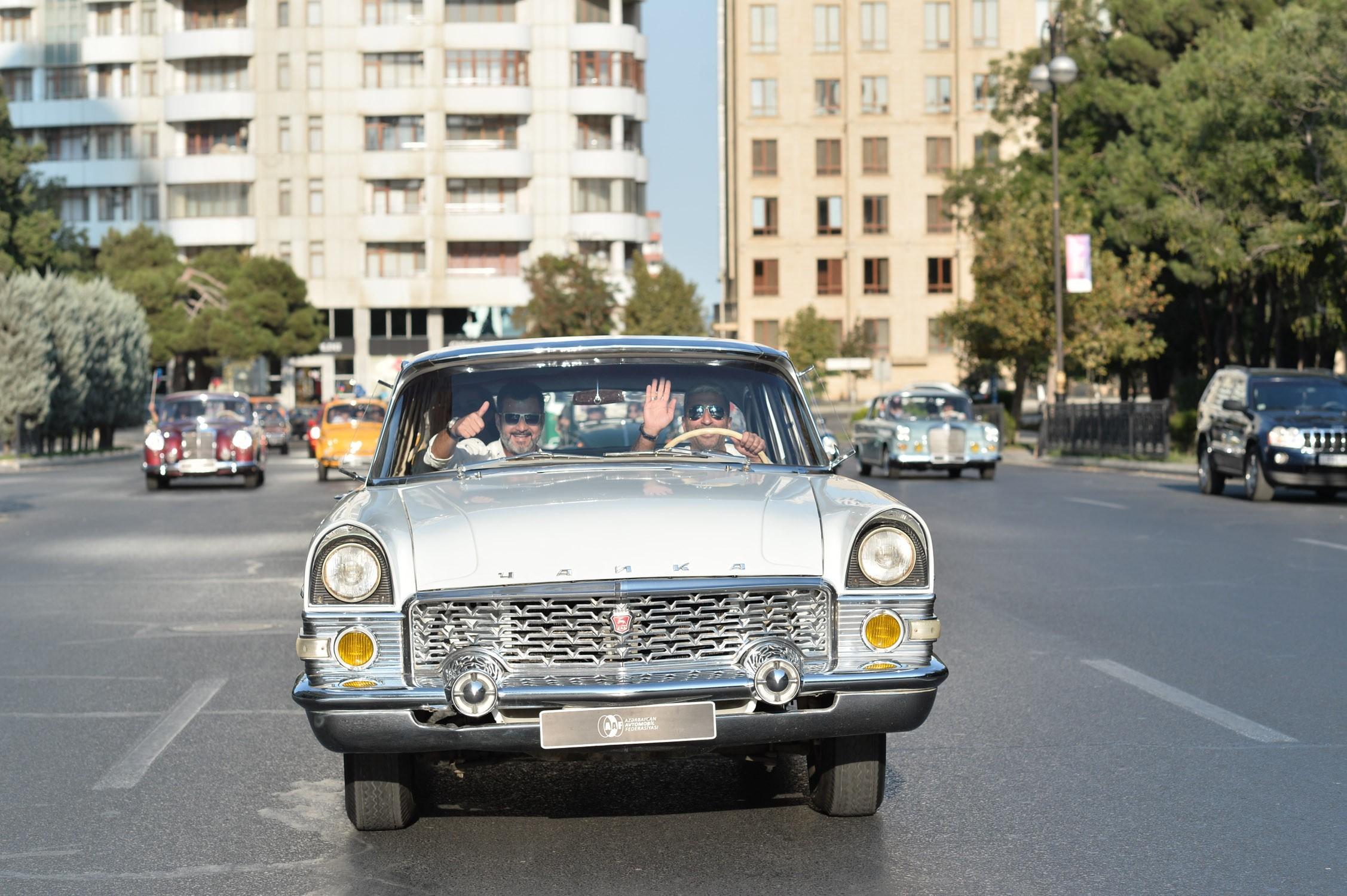 Baku cars. Автомобили Азербайджана. Баку автомобили. Ретро автомобили в Баку. Старые машины в Азербайджане.