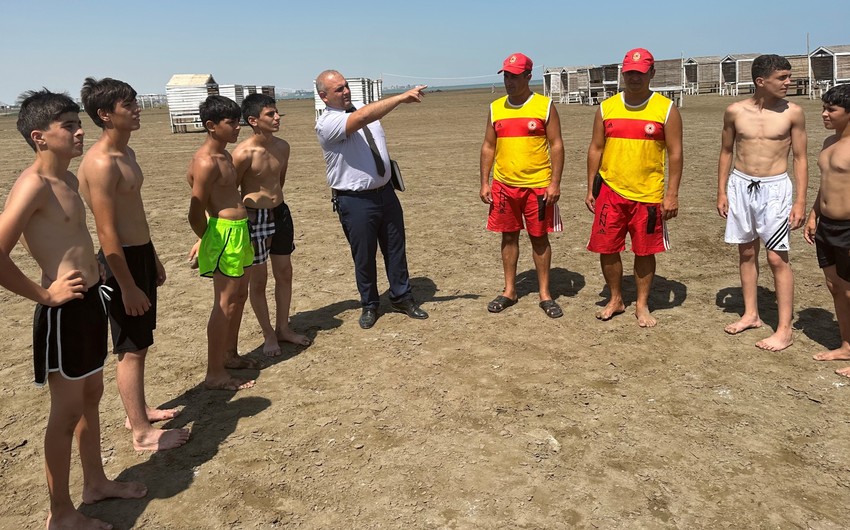 Çimərliklərdə təhlükəsizlik qaydaları barədə tədbirlər keçirilib