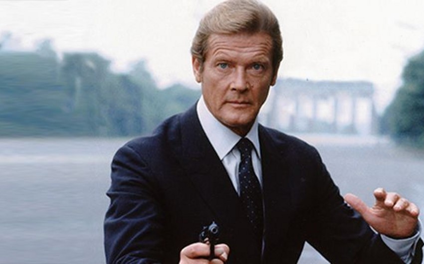 James Bond actor Roger Moore dies at 89