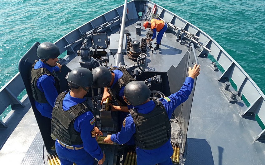 Artillery firing at air targets conducted during Sea Cup contest
