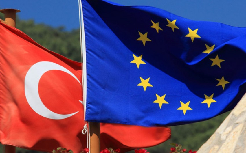 ​Евросоюз призывает Турцию остановить поток мигрантов к 1 июня