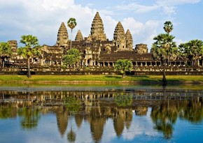 Cambodia asks tourists to pay $3,000 coronavirus deposit