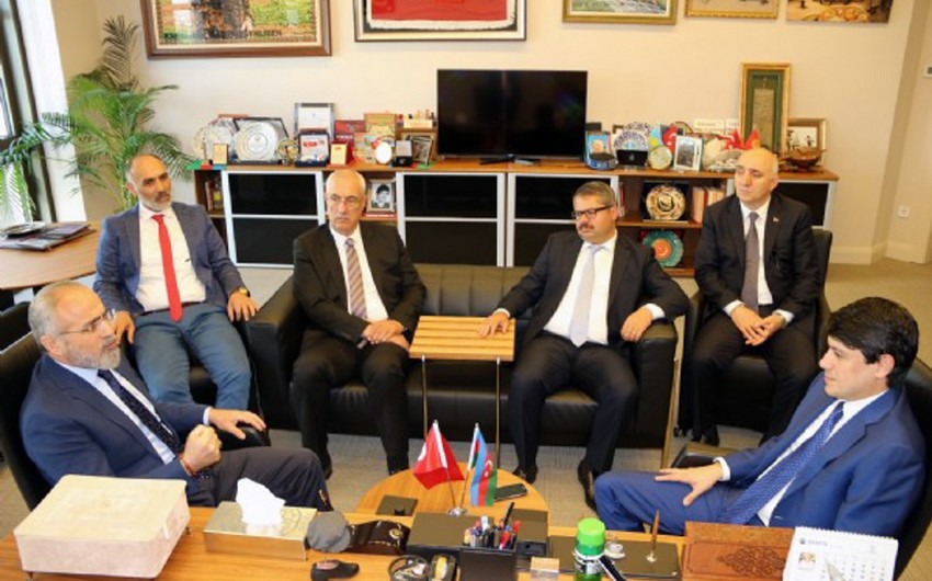 Fuad Muradov Türkiyə Prezidentinin baş müşaviri ilə görüşüb